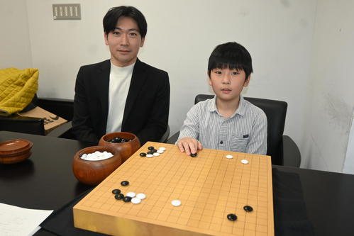 囲碁の最年少プロ、10歳の藤田怜央初段「世界一」へ韓国・単身武者修行の計画進む